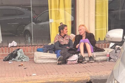 Encuentran a zulma lobato desorientada y en situación de calle en entre ríos: buscan a su familia