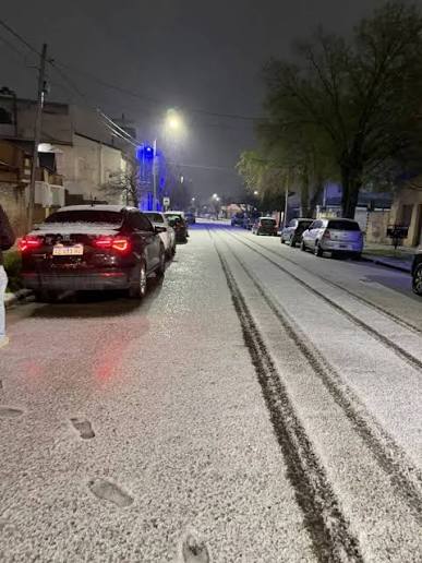 Una ciudad bonaerense quedó cubierta de blanco en pleno septiembre