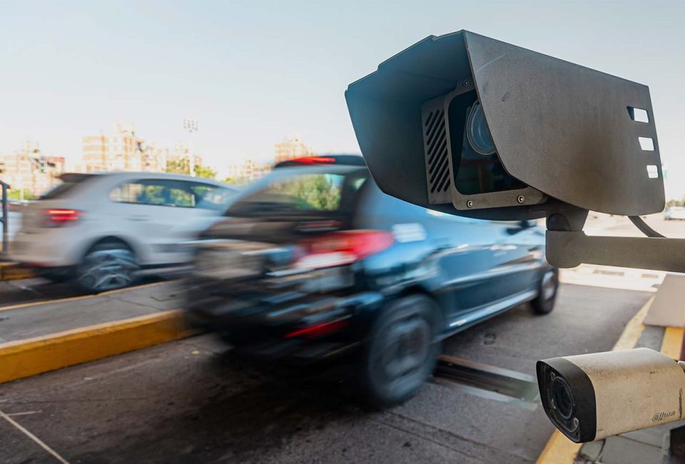 ¡atención! Cambia el peaje en la autopista buenos aires–la plata: qué revisar si ya tenés telepase 2 Sistema de cámaras utilizado por aubasa para controlar el pago de peajes