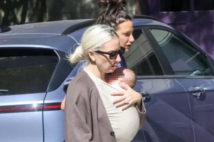 Lady gaga apareció con un bebé y crecen las versiones de que fue madre: qué se sabe