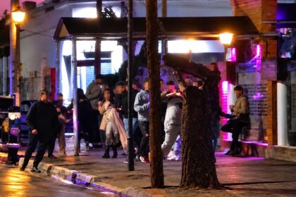 Conmoción en general belgrano: golpearon brutalmente a un joven a la salida de un boliche