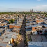 Detectan por satélite hasta 3,4 millones de personas sin registrar en barrios populares de argentina