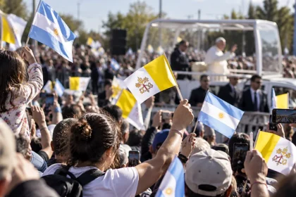 Feriado por la visita del papa: qué pasará con bancos, escuelas y trabajo el lunes 9 de noviembre