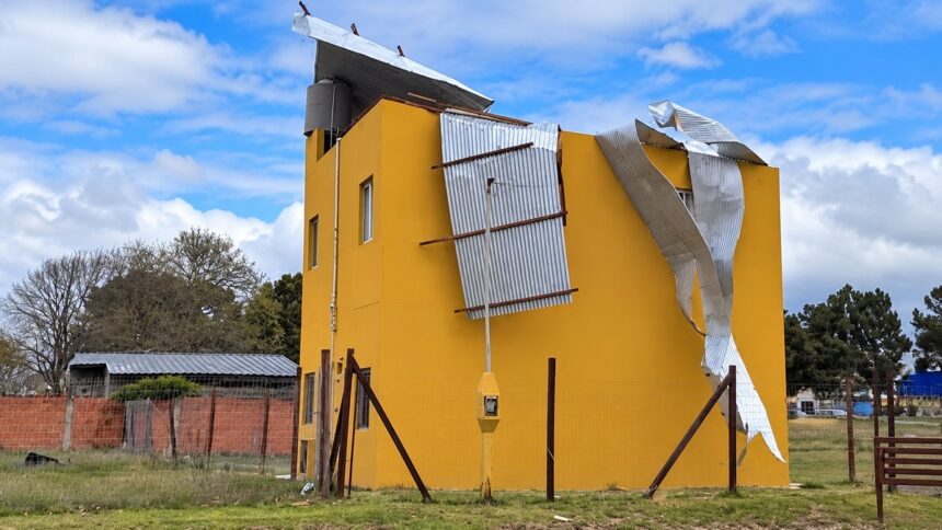 Violento temporal de viento provoca destrozos en la costa atlántica bonaerense