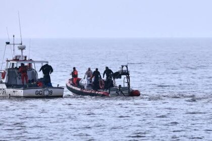 Continúa la desesperada búsqueda de los dos kayakistas desaparecidos en santa teresita