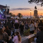 Una ciudad bonaerense despide el fin de semana con recital gratis, patio gastronómico y djs en vivo