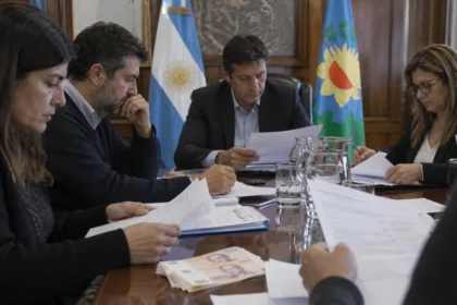 Paritarias bonaerenses: una señal sobre el próximo sueldo cambia el foco hacia octubre