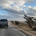 Atención en las rutas: la alerta por viento sigue este lunes y el este bonaerense tendrá las ráfagas más fuertes