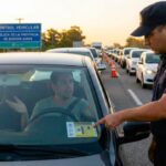 Vehículo realizando la verificación técnica vehicular en provincia de buenos aires