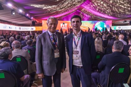 Representantes del partido de la costa durante la feria internacional de turismo