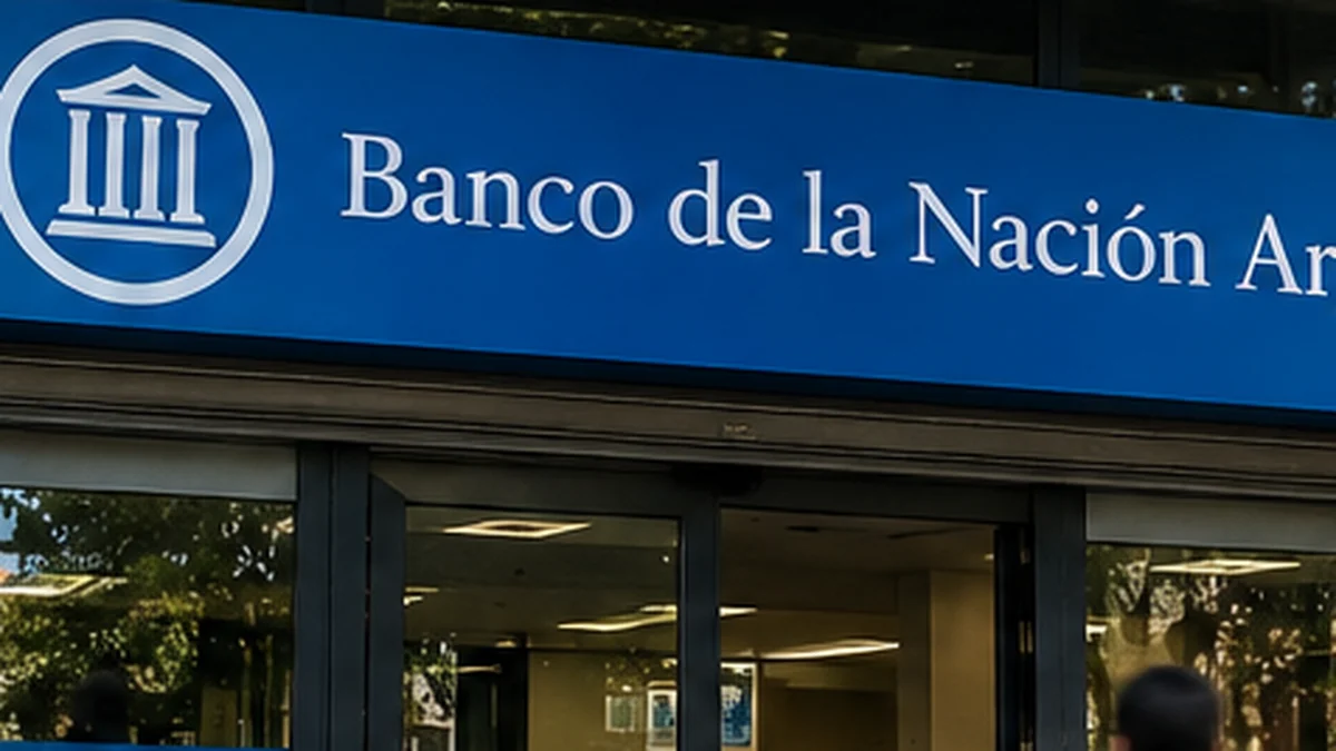 Bancos cerrados en noviembre: qué días no habrá atención por la visita del papa y cómo afectará a los trámites 2 Fachada de una sucursal bancaria argentina y acceso de clientes