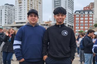 Dos chicos conocieron el mar por primera vez gracias a los juegos bonaerenses