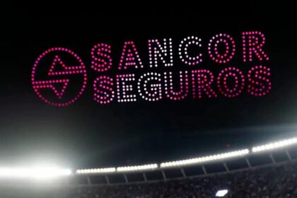 Enojo en el monumental: el descargo y las disculpas de sancor seguros por el show de drones