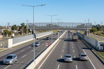 Seguridad en autopistas y rutas bonaerenses: impulsan un proyecto para instalar mallas antiarrojo, cámaras y luces en tramos críticos