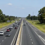 Vuelta del feriado largo: intenso movimiento en las rutas hacia caba por el regreso de turistas
