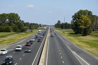 Vuelta del feriado largo: intenso movimiento en las rutas hacia caba por el regreso de turistas